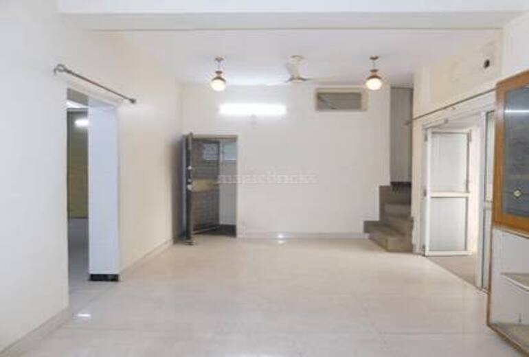 DDA Shivalik Apartments: 3 BHK Flat in New Delhi
