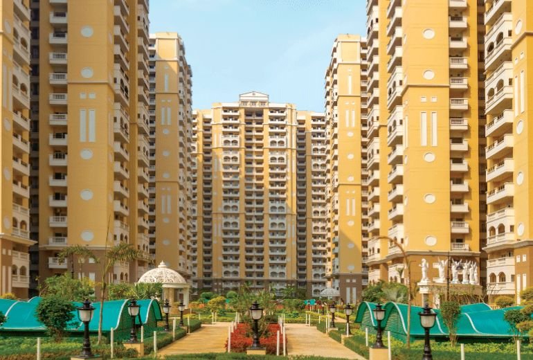 Royal City Phase-1:  3 & 4 BHK Flat in Sector Chi V, Greater Noida